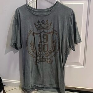Gently worn men’s express graphic tee